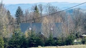 Przytulne noclegi w Wiśle - widok z Chaty na góry - Chata Pod Jaworem nowe trendy w podróżowaniu